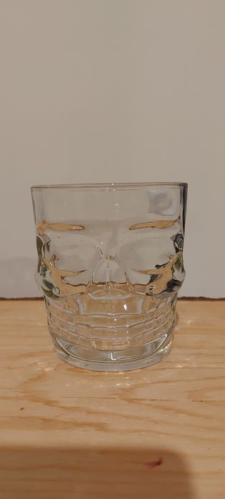 Комплект от 6 бр. стъклени чаши "череп"