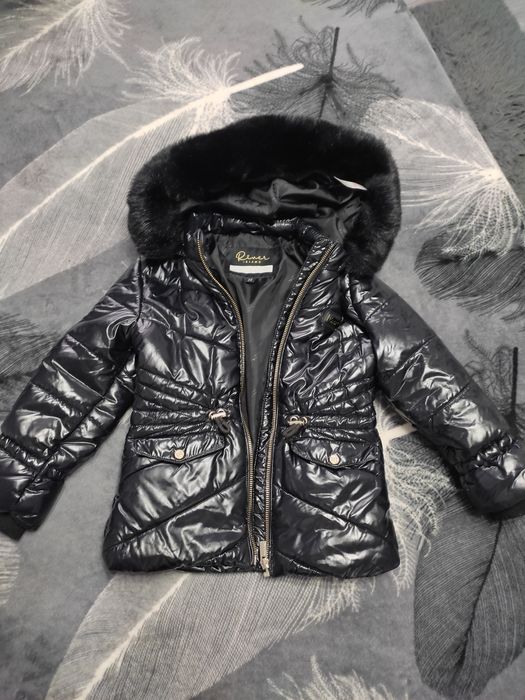 Geaca 4-5ani foarte frumoasă