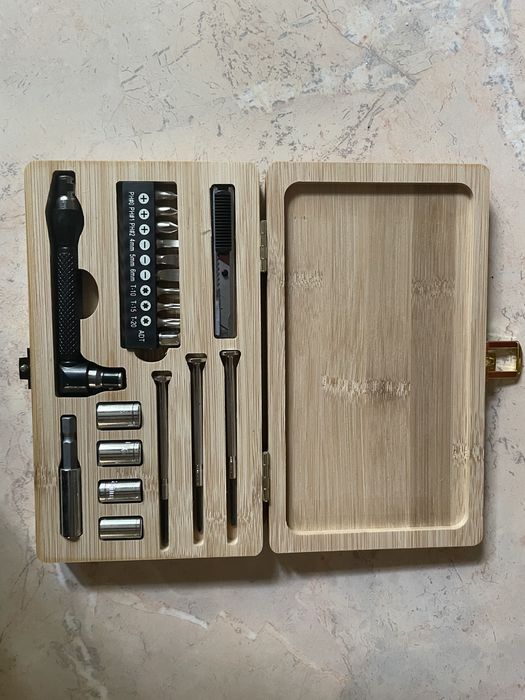 Trusa de imbusuri si surubelnite