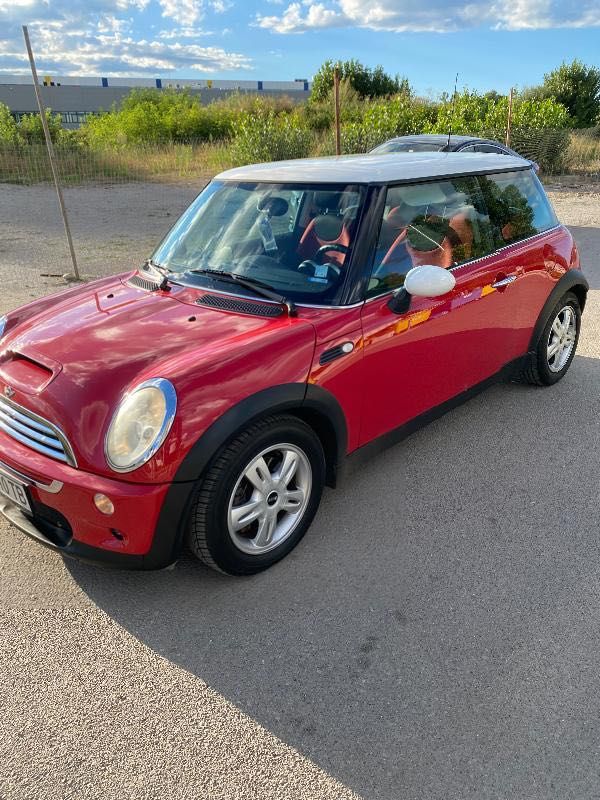 Mini cooper one червен