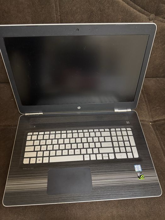 Laptop HP Pavilion 17-ab001nq