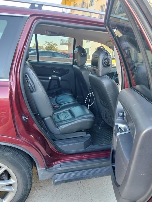 Volvo XC 90 - tank suedez