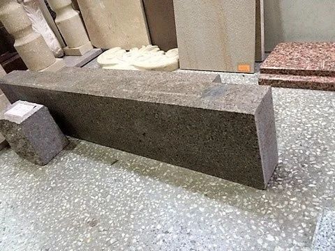 Гранитный поребрик,  бордюр