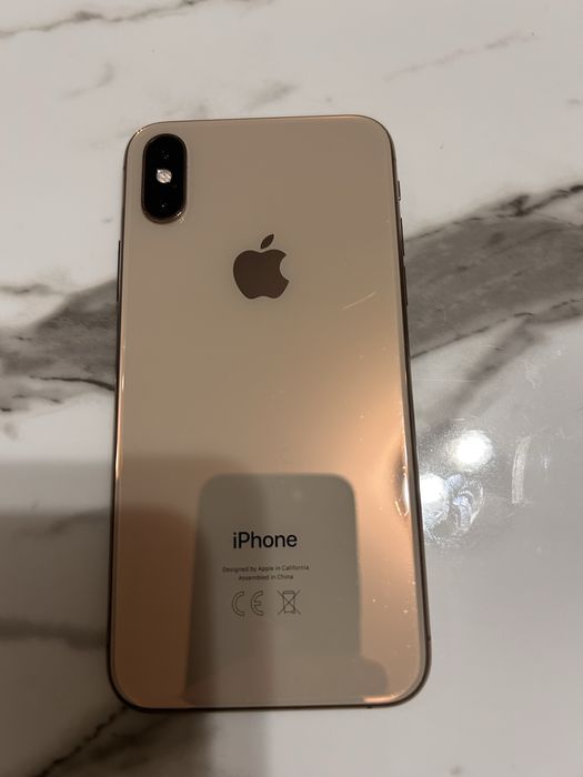 Продавам IPhone XS 64gb