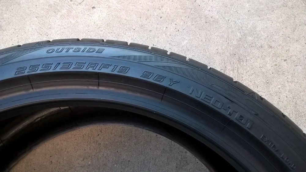 O anvelopa vara 255 35 19 falken azenis FK 650 run flat profil 7 mm