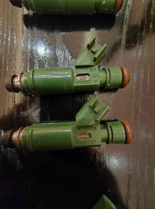 Инжектори / Дюза бензин Volvo -5 броя комплект