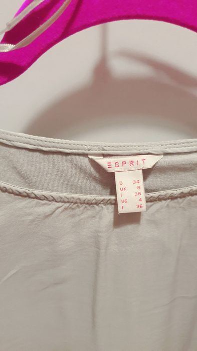 Bluza cu maneci scurte, Esprit