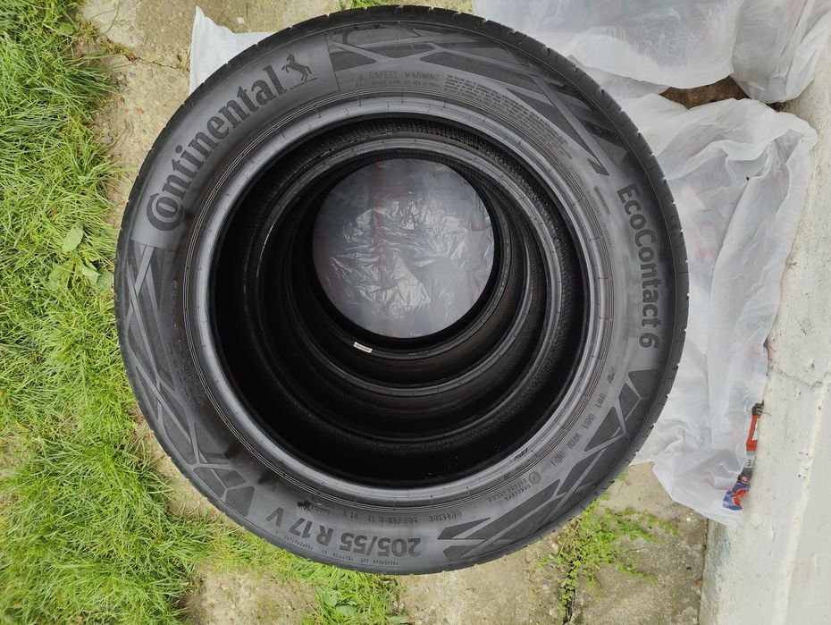 Vând 4 cauciucuri Continental EcoContact 6 - 205/55/R17