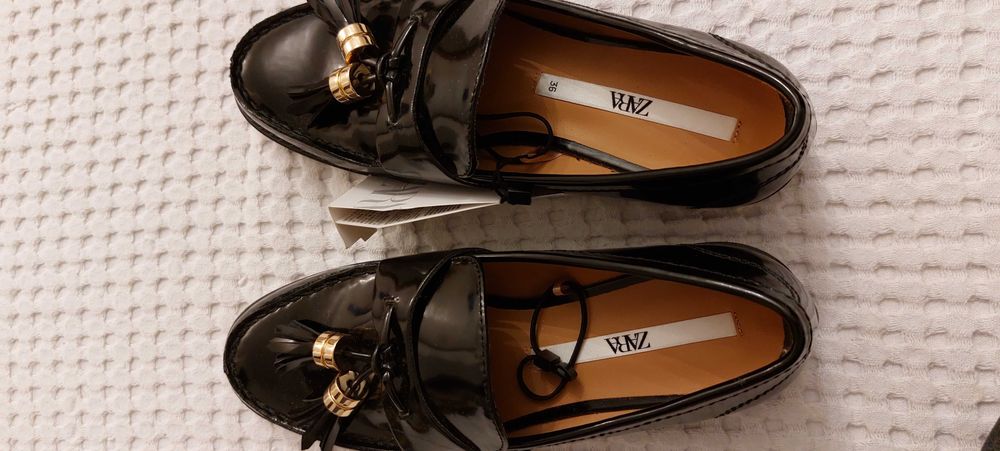 Нови обувки Zara