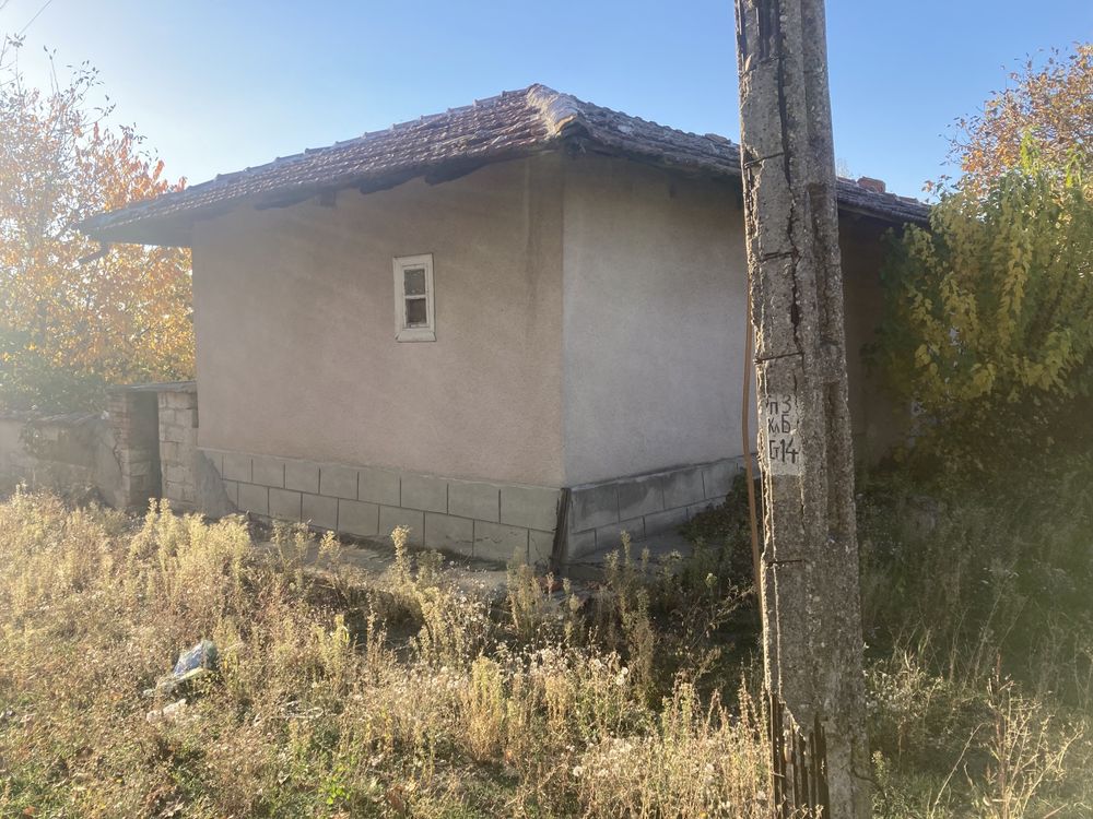 Продавам къща до град Русе в село Брестовица.