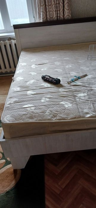Кровать 2 спальная,