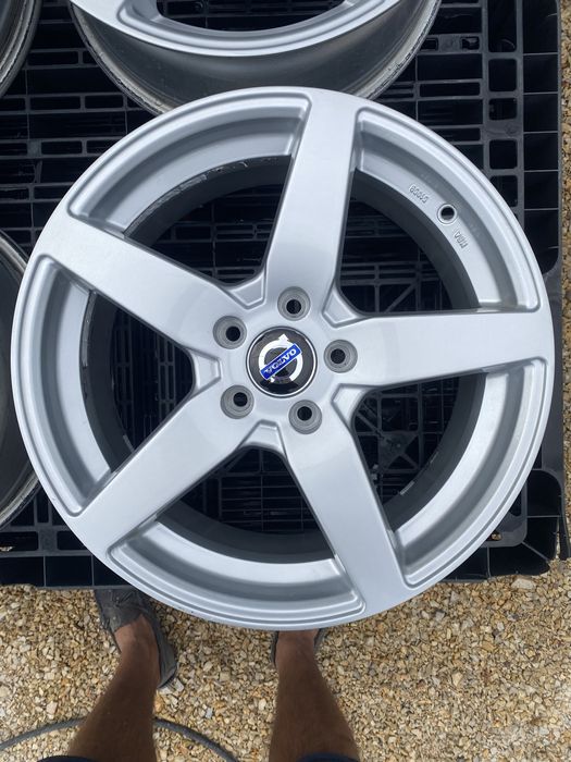 17 цола 5 х 108 мм Волво , Форд , Volvo , Ford