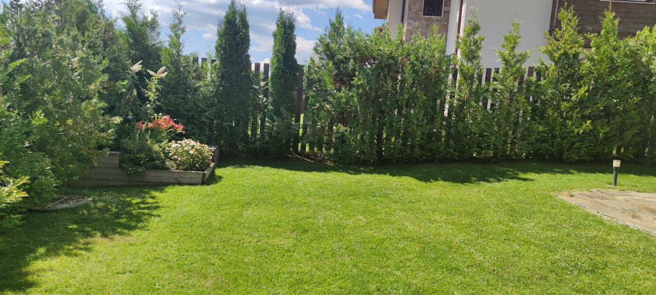 Продава се Къща в с. Бистрица, Област София-град - 407 кв.м за 1671 €/кв.м - Снимка #1