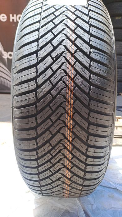 1бр. Нова 235/55/19 Continental All Season Contact