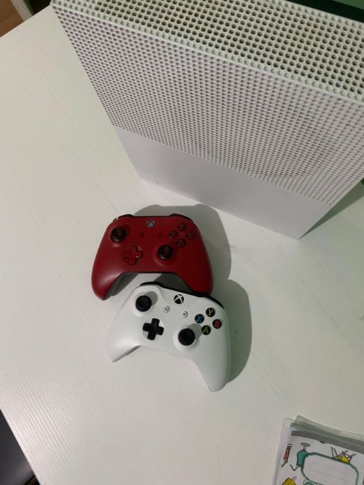 Xbox one s 1tb..
