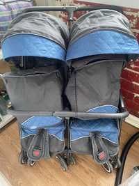 Продается коляска для близнецов