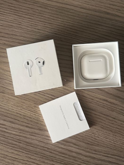 Наушники Apple AirPods 4