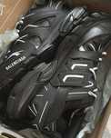 Balenciaga track , mărimea 40 fit 39-40 , purtați de câteva ori ,