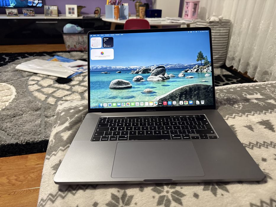 Laptop Apple Macbook Pro 16’ i7 16gb 2019