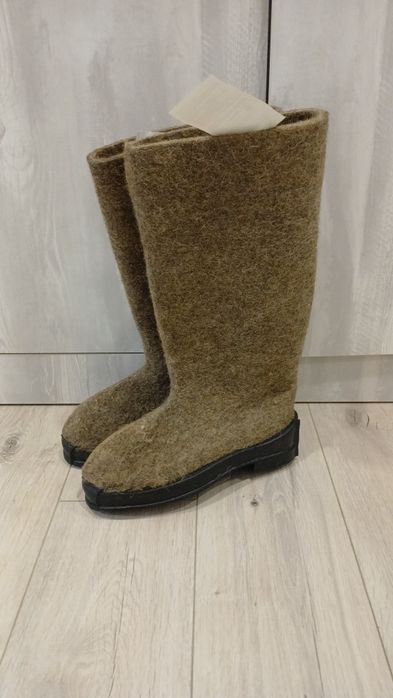 Продам валенки новые мужские 44р