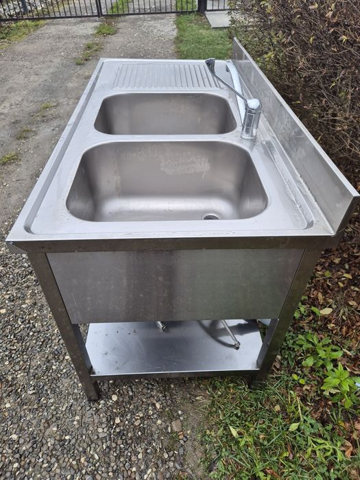 Chiuvetă profesională inox — 2 cuve + picurător, blat și raft inferior