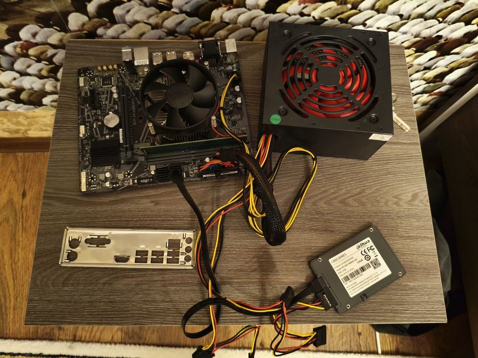 Продам пк без корпуса