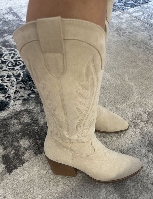 Велурени ботушки