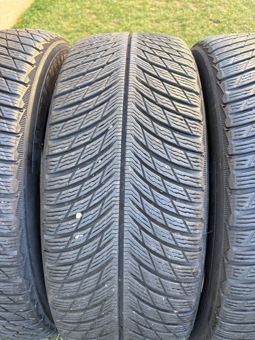 Продавам зимни гуми Michelin Alpin 5 235/50 19”
