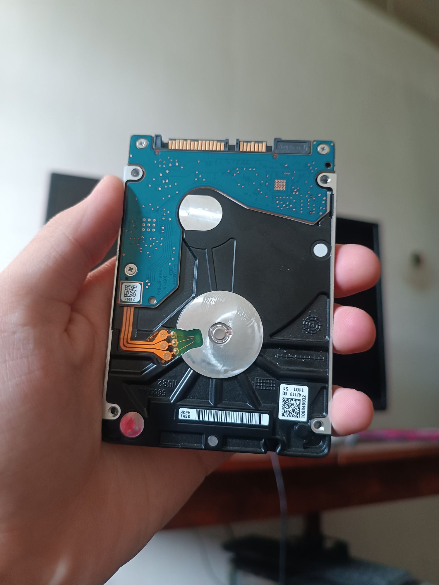 Ноутбучный жесткий диск HDD 1 tb
