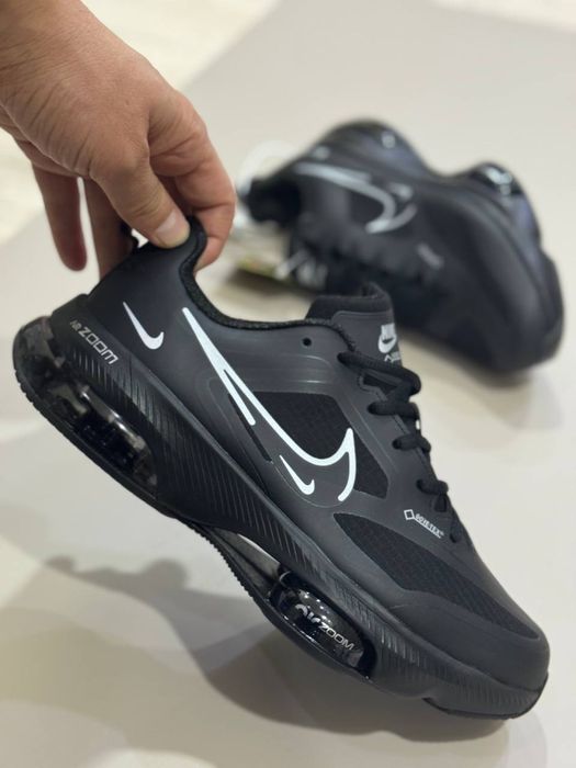 Nike Air Zoom Gore-Tex krossovkalar — yangi, sifatli