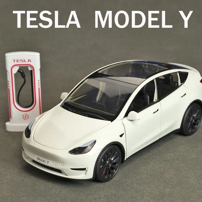 Количка Tesla model Y + суперчарджър