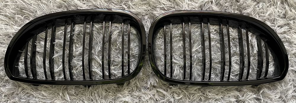Grile, Nari Duble M NEGRU LUCIOS BMW F10 F11 F30 E60 E90 E91 E92 E46