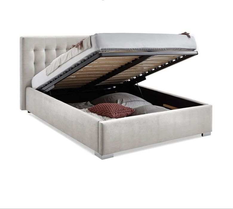 Vand pat tapitat nou