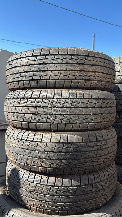 Продам комплект новых зимних шин 185/60/15