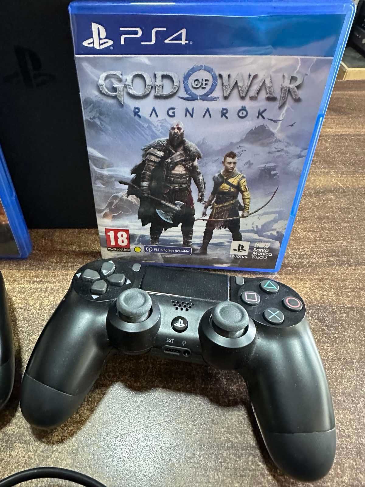 PlayStation 4 Slim 1TB, 2 джойстика и 2 игри