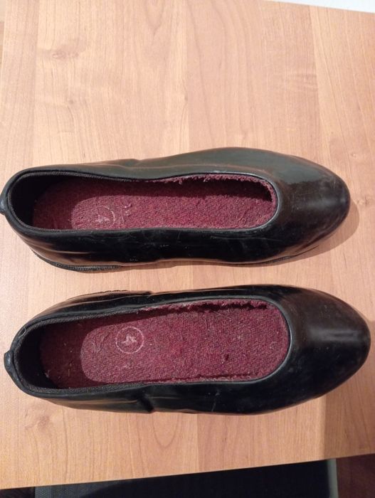 Галош   сатылады.