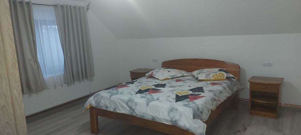 Cabana de inchiriat de sarbatorile de iarna,loc Piatra Fântânele