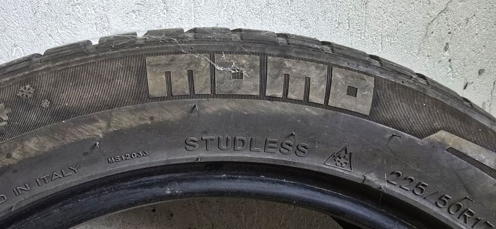 Продавам зимни гуми 225 50 17