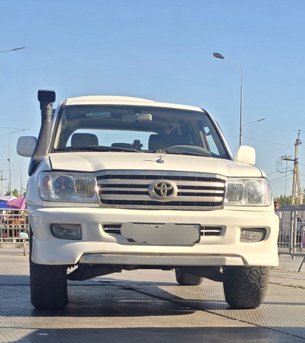 Toyota land cruiser 100