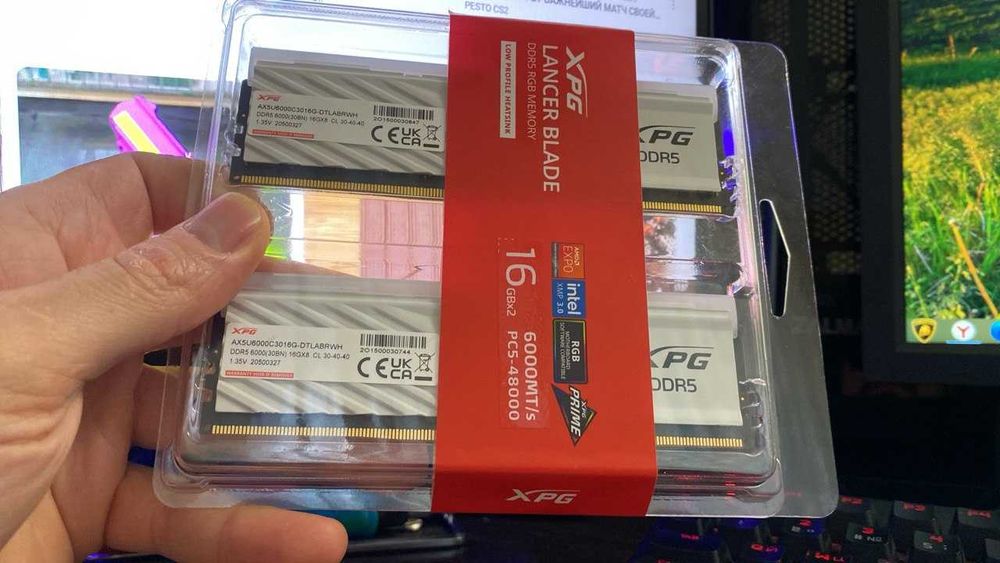 Оперативная память Adata XPG Lancer Blade (AX5U6000C3016G-DTLABWH)