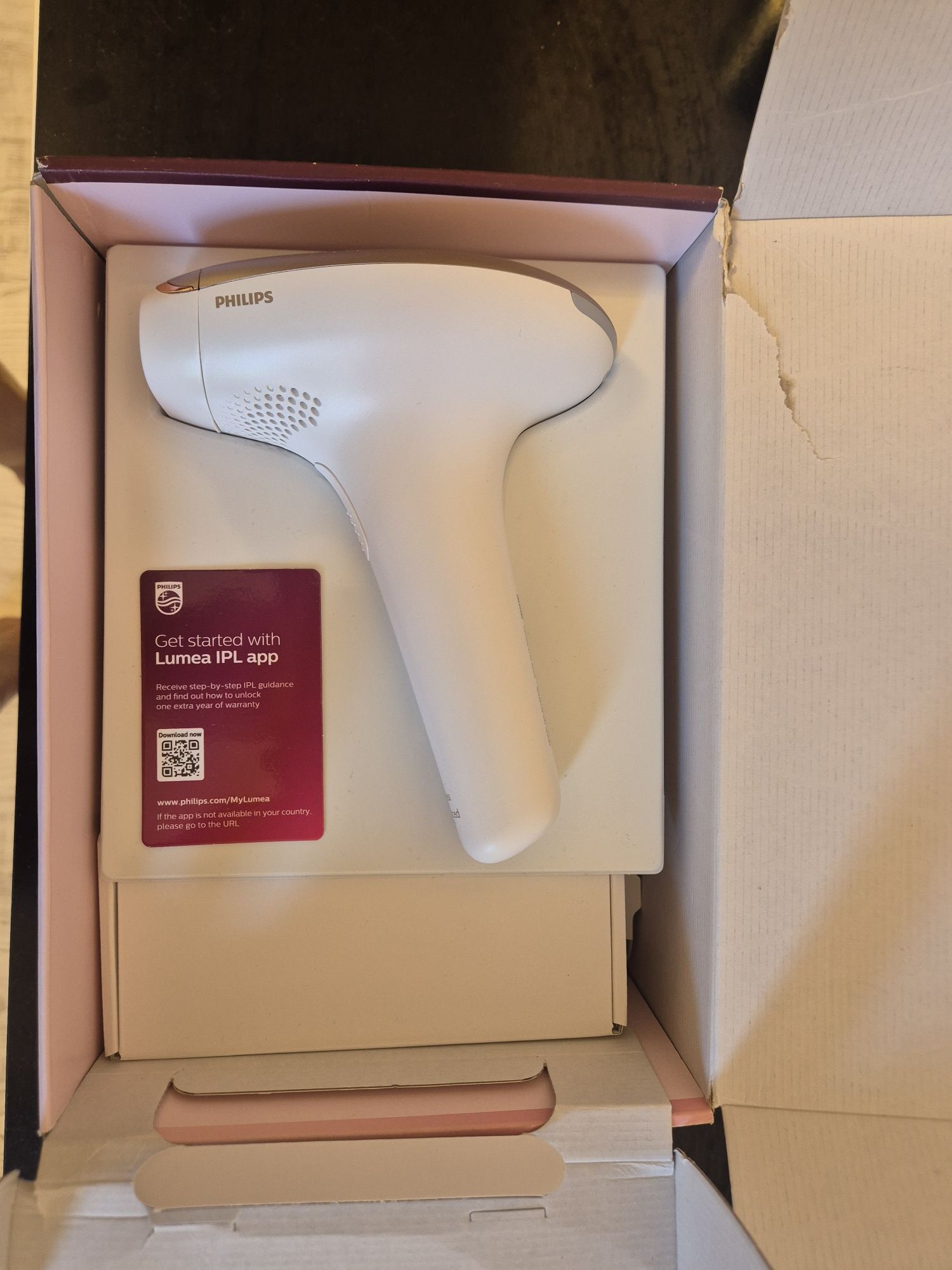 Чисто нов фотоепилатор PHILIPS Lumea