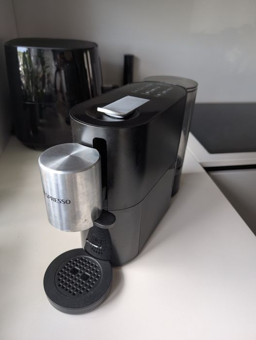 Espresor Krups Nespresso cu spuma de lapte