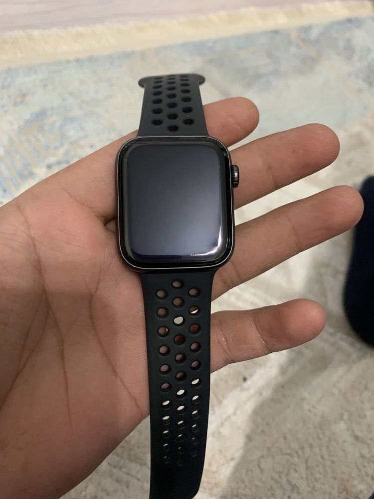 apple watch se nike