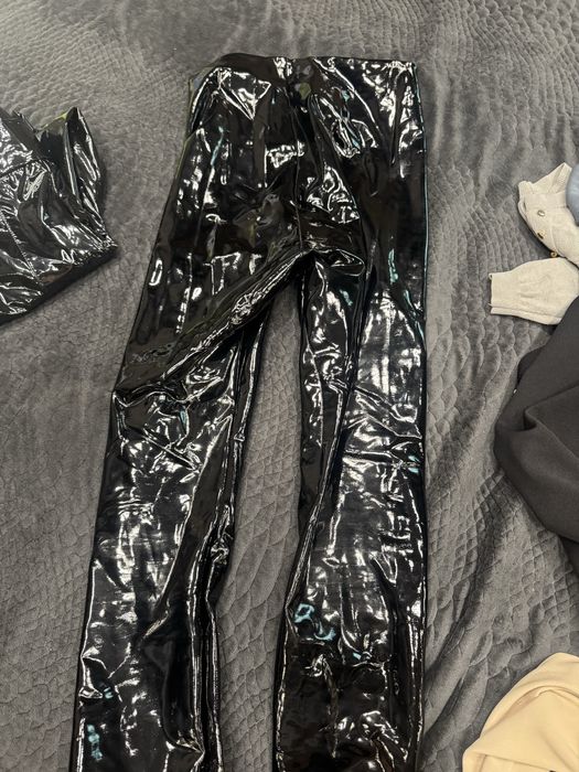 Черен панталон - лак - lynne