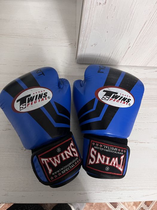 перчатки для бокса!