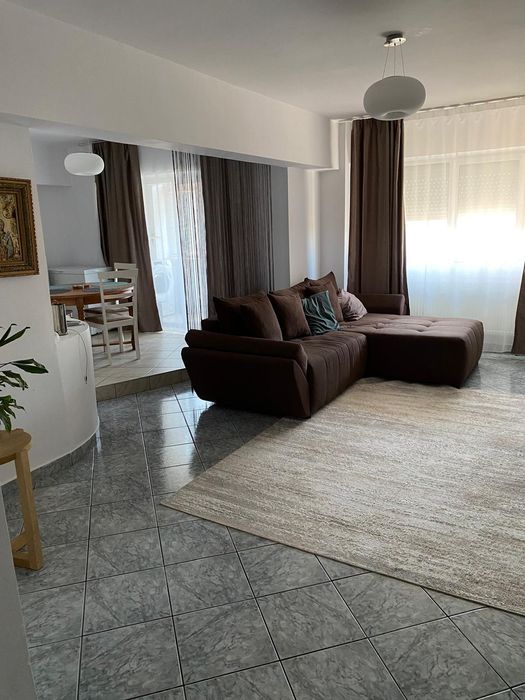 Apartament cu 3 camere