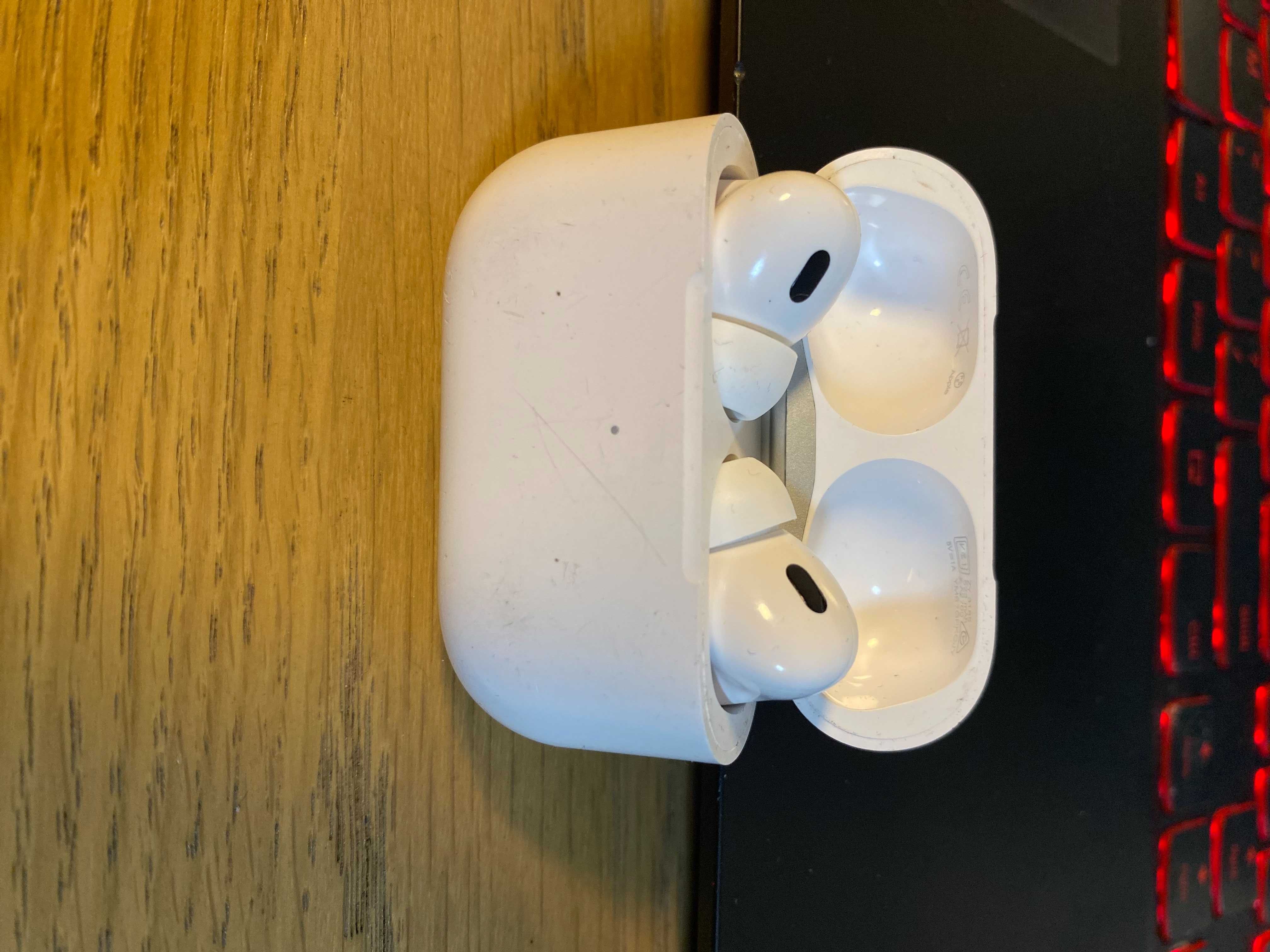 Слушалки Apple Airpods Pro (2nd Generation) - 2022