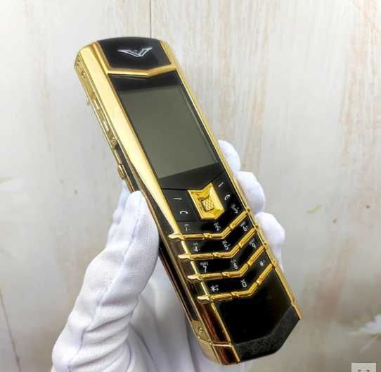 Vertu SIgnature мобилен телефон