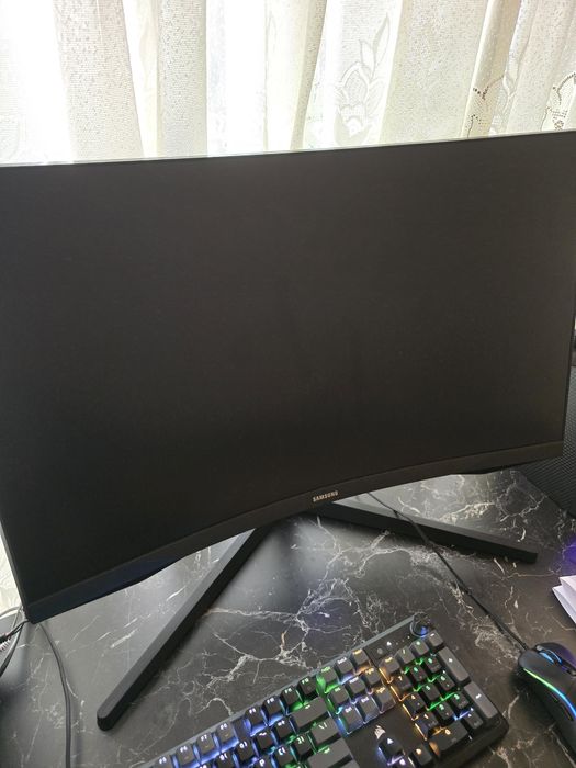 Геймърски монитор Samsung Odyssey G5 G55C 27" VA, QHD (2560 x 1440),