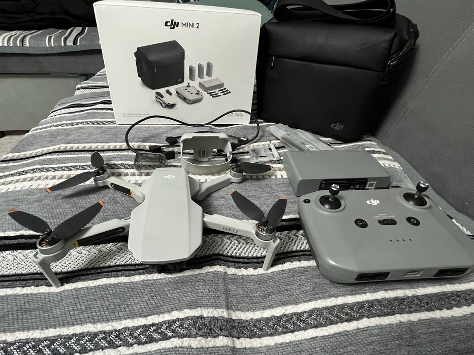 Продам дрон DJI mini 2 fly more combo